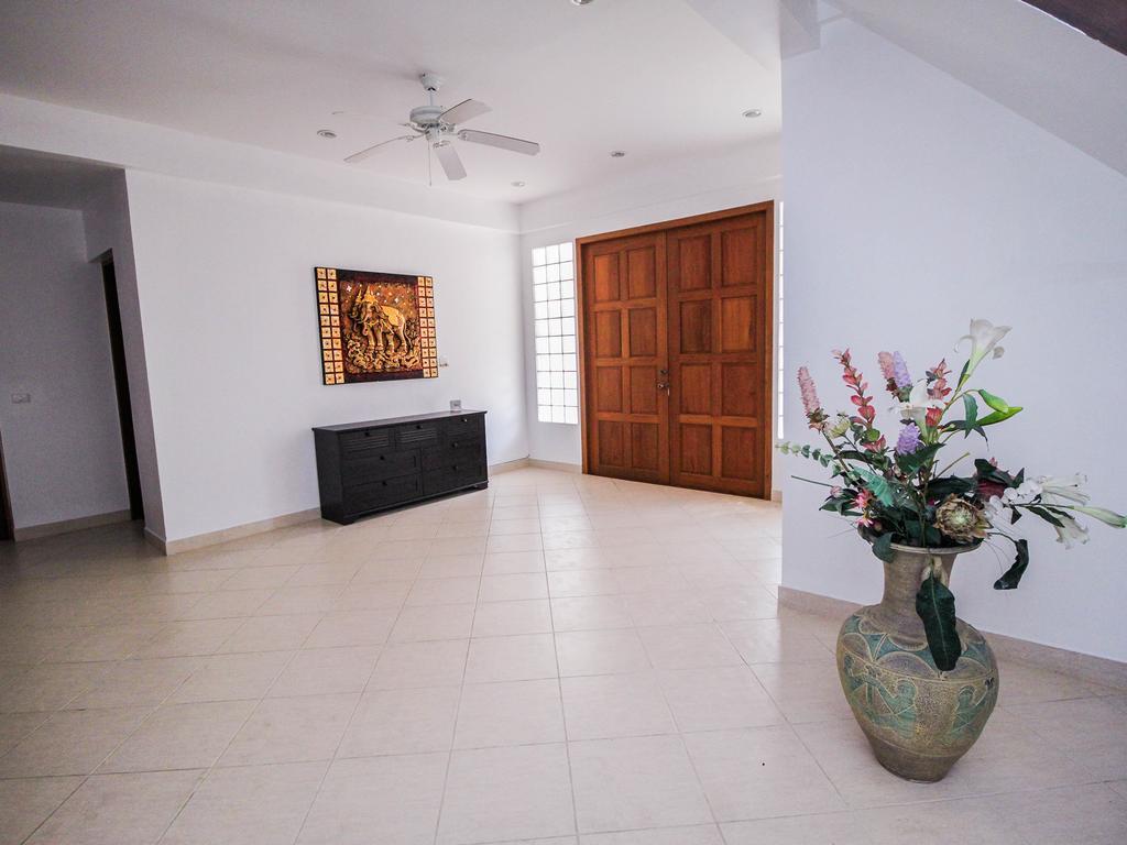 Naklua Pool Villa by Pattaya Sunny Rentals Bagian luar foto