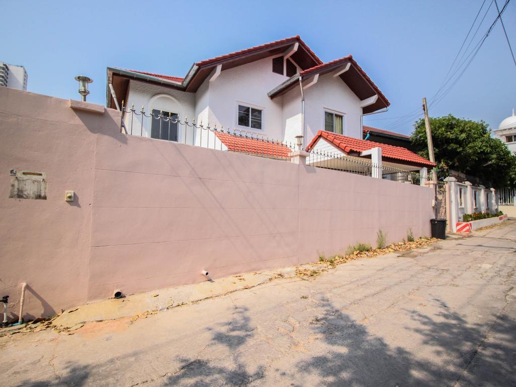 Naklua Pool Villa by Pattaya Sunny Rentals Bagian luar foto